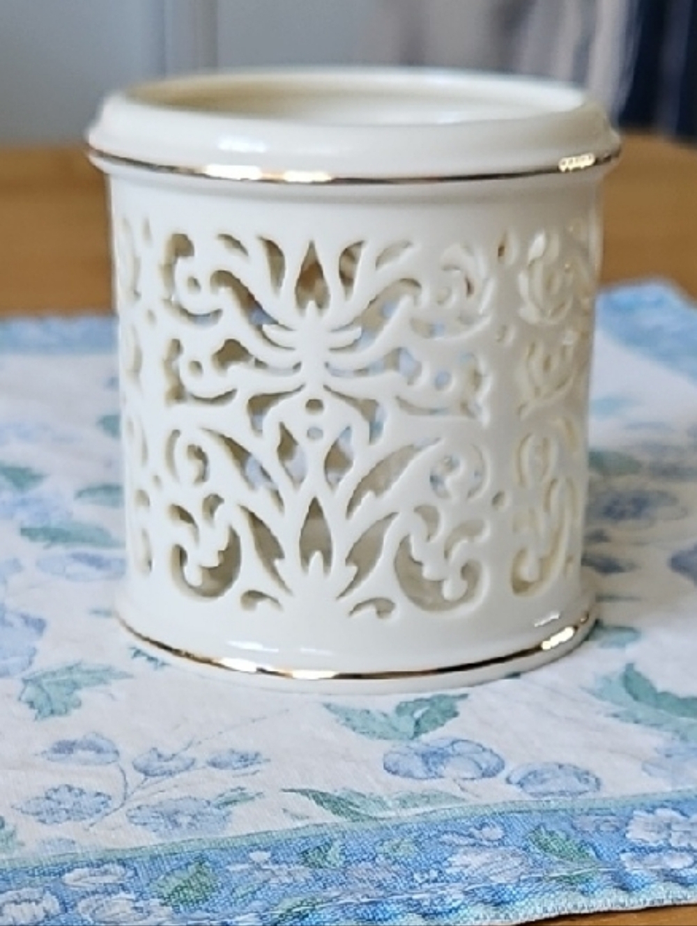 Lenox Filigree Votive Holder with Gold Trim